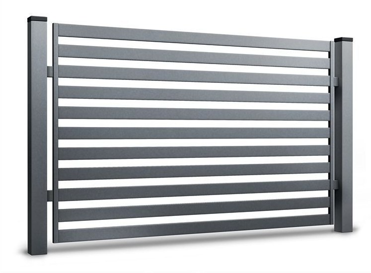 Poziome ogrodzenie palisadowe w kolorze antracytowym przed domem jednorodzinnym